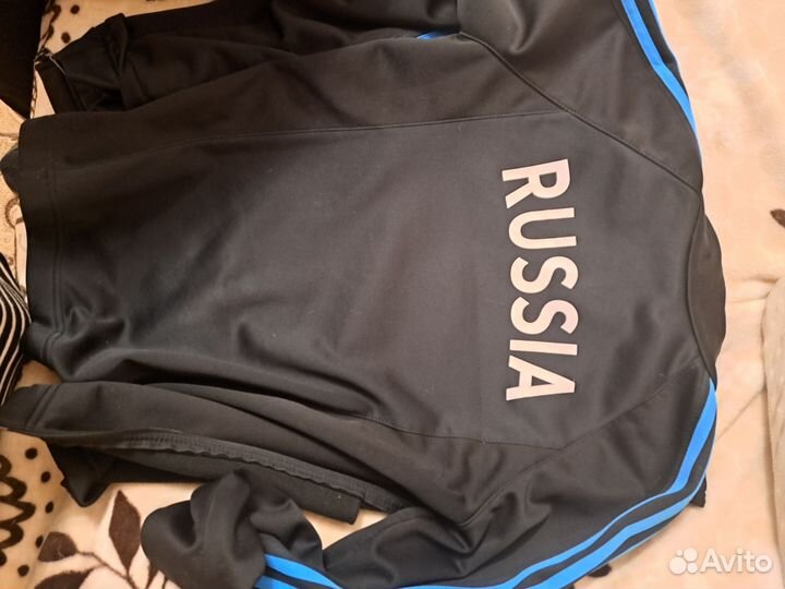 Лыжный разминочный костюм