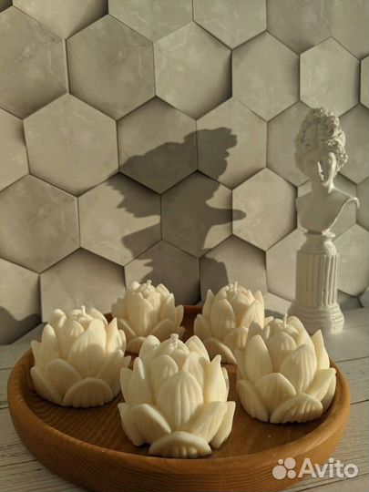 Свеча Лотос