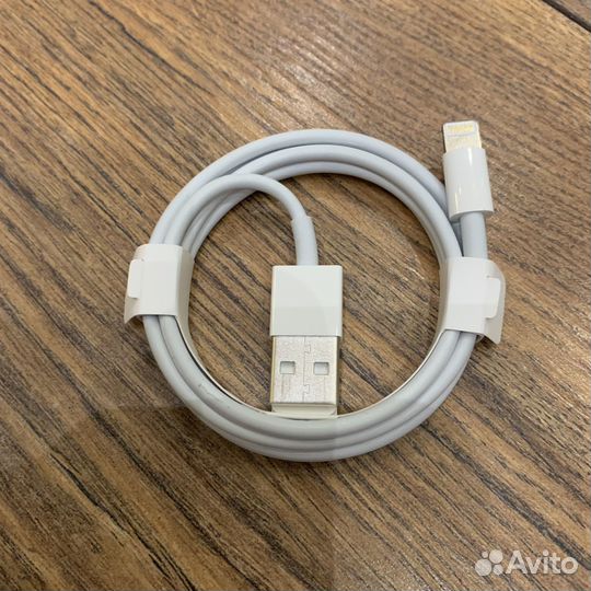 Оригинальный кабель Apple Lightning