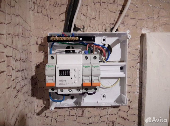 Услуги электрика, сантехника