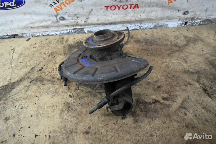 Кулак поворотный передний левый Volkswagen Touran