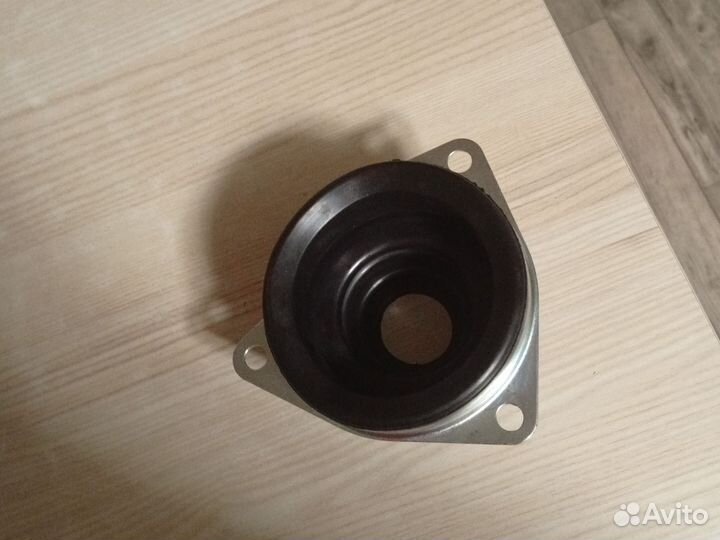 Пыльник шруза внутренний левый