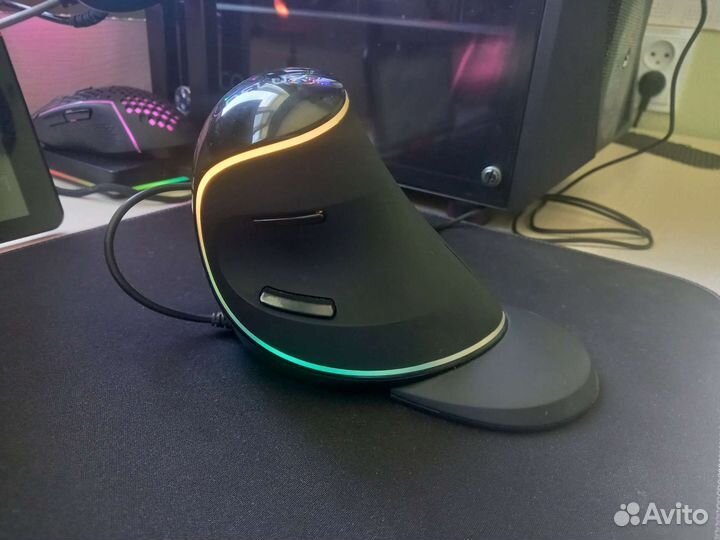 Вертикальная мышь delux m618 (RGB)