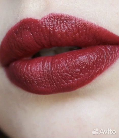 Помада Tom Ford lip colour matte 08 velvet cherry