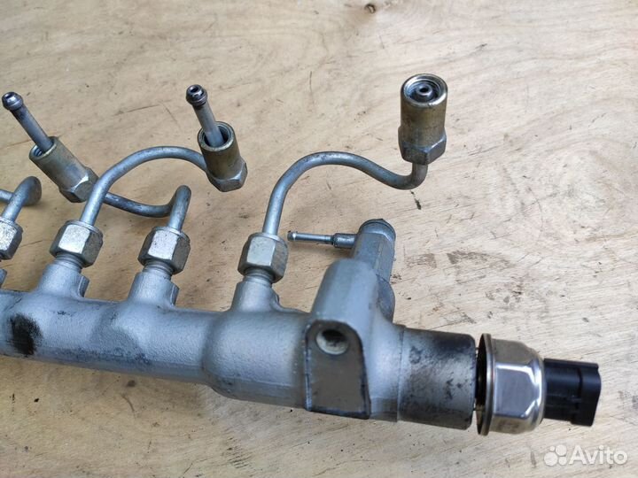 Рампа топливная Z17DTR на Opel Astra Zafira Meriva