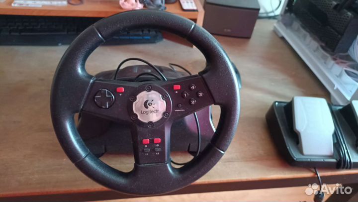 Logitech руль и педали