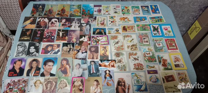 Карманные календарики разные много