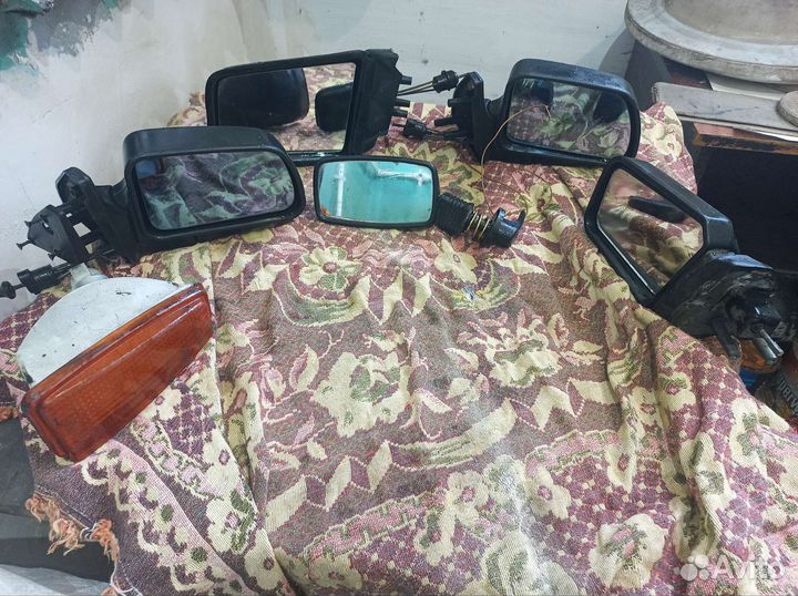 Зеркало заднего вида