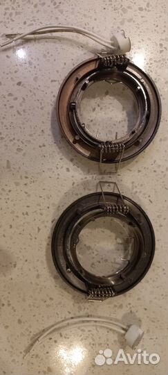 Встраиваемы потолочные светильники