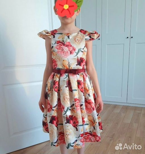 Нарядное платье для девочки 134 140