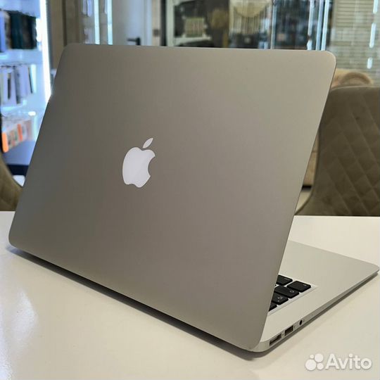 Apple MacBook Air 13