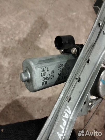 Стеклоподъёмники задние в сборе LADA Largus