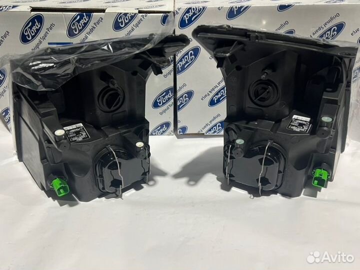 Фара левая правая Ford Transit 2006-14 новая ориг