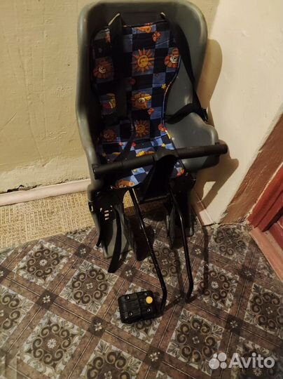Детское кресло на раму велосипеда