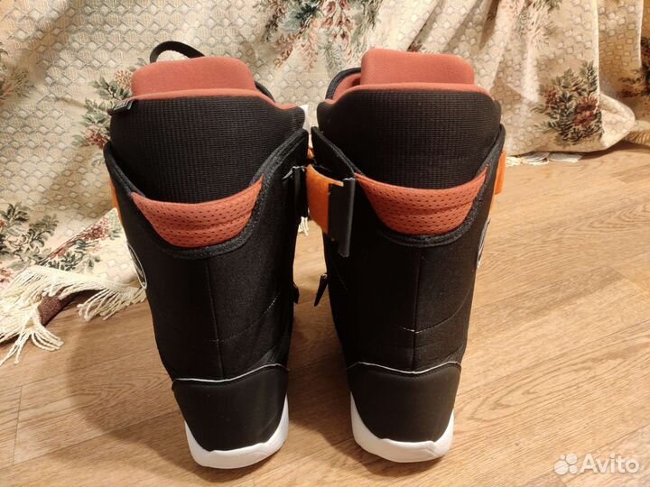 Сноубордические ботинки 42 размер