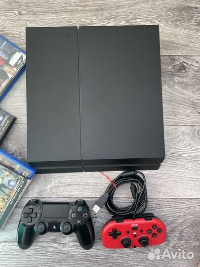Sony PS4 Fat 1 tb + 3 диска +2 геймпада