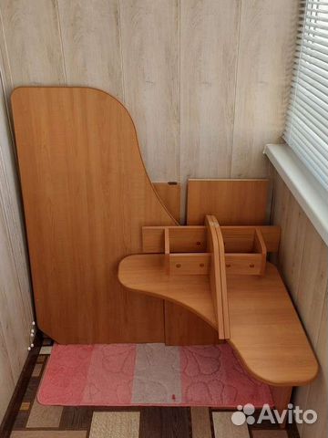 Угловой письменный стол бу с полками