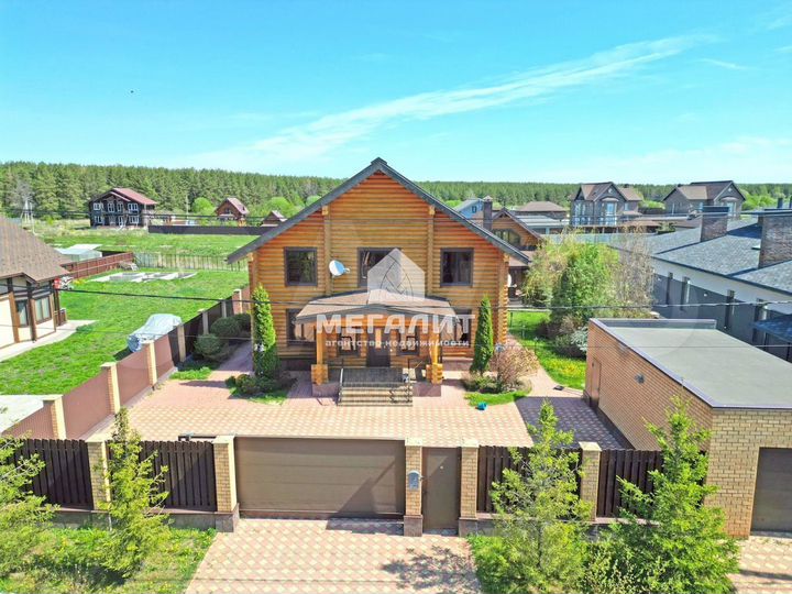 Коттедж 168 м² на участке 12,2 сот.