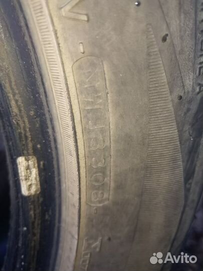 Yokohama Advan Sport V105E 235/50 R18