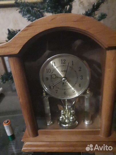 Часы в аглийском стиле,новые