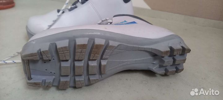 Лыжные ботинки 36