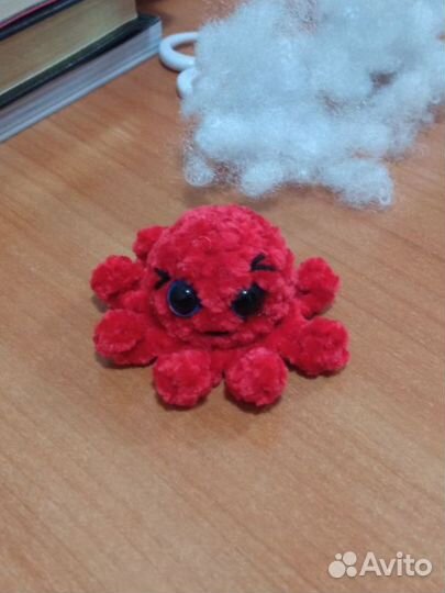 Вязаная игрушка брелок