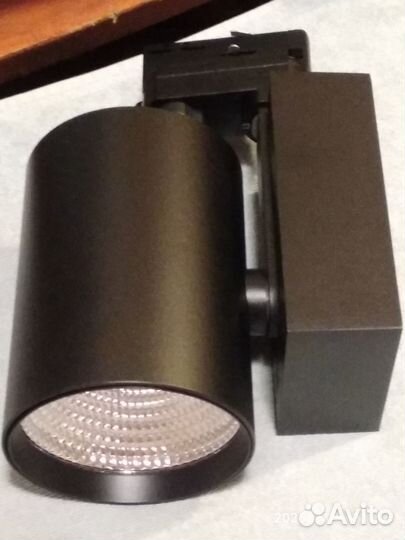 Светодиодный трековый светильник ob2105tr-30w