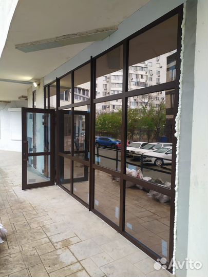 Входная пластиковая дверь