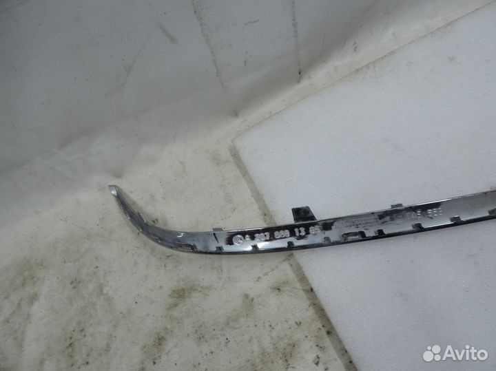 Молдинг решетки радиатора Mercedes-Benz CLK-Class