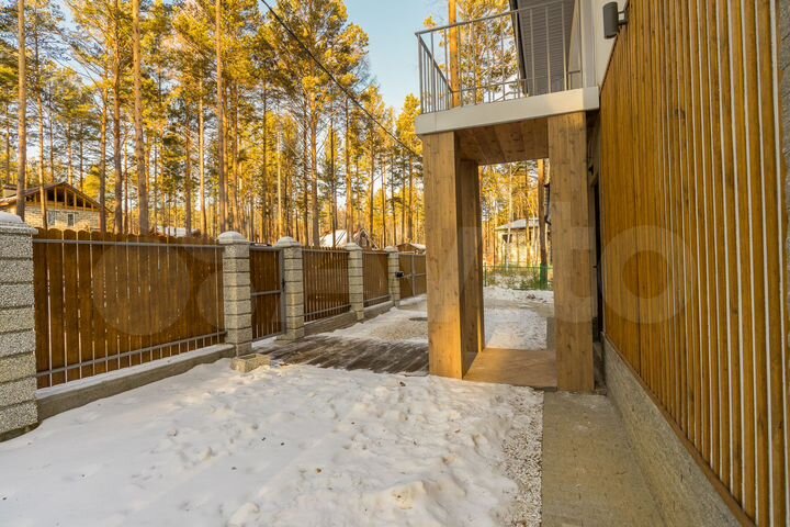 Коттедж 205 м² на участке 7 сот.