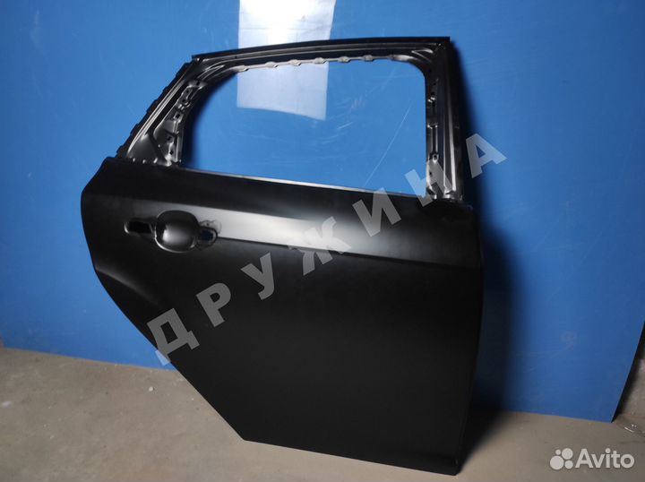 Дверь правая задняя Ford Focus 3
