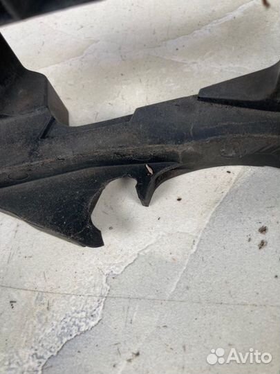 Кронштейн фары передний левый Lexus Is250 XE20