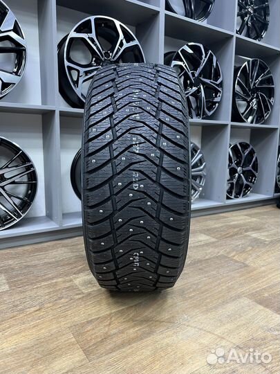 Yokohama IceGuard Stud IG65 275/40 R20 и 315/35 R20 106T