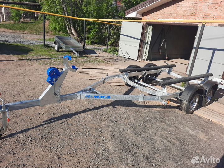 Лодочный прицеп с усиленной рамой. Колёса R13