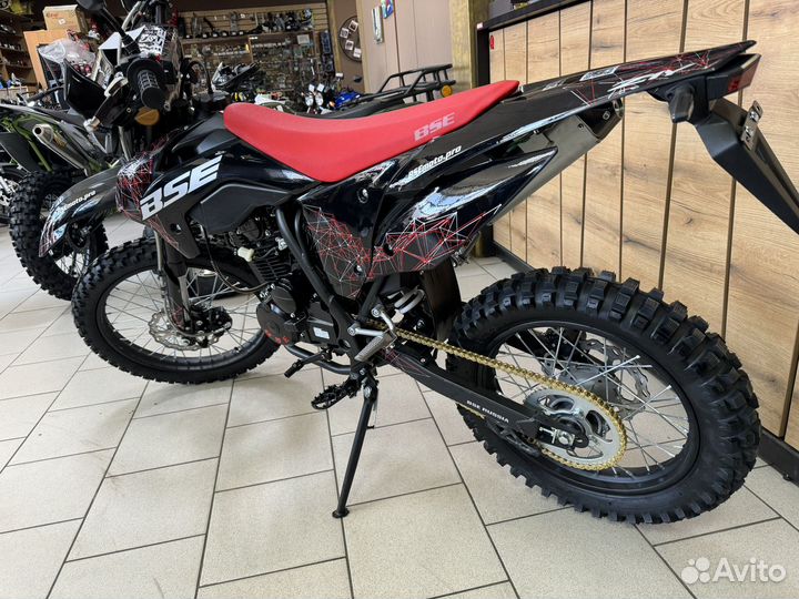 Мотоцикл BSE Z1