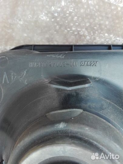 Фара Mitsubishi Pajero