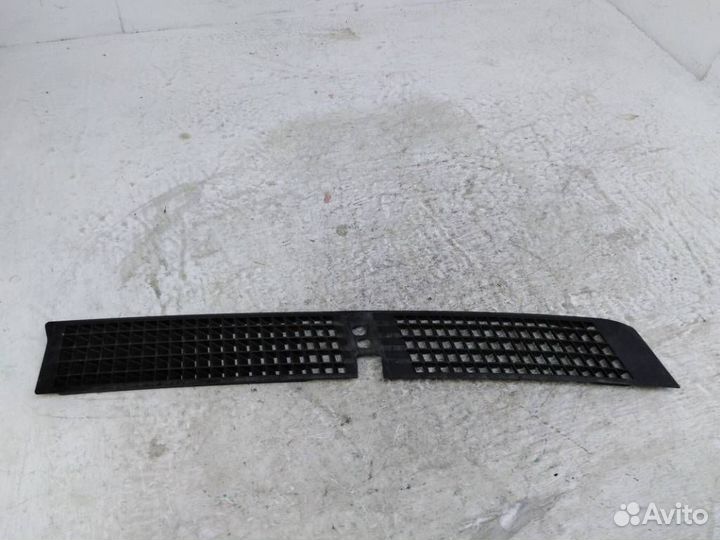 Решетка капота бмв 7 E38