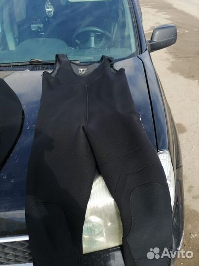 Гидрокостюм