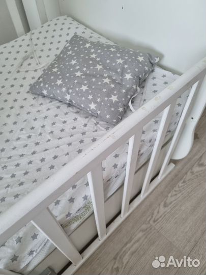 Детская кроватка с маятником от 0 до 3 лет