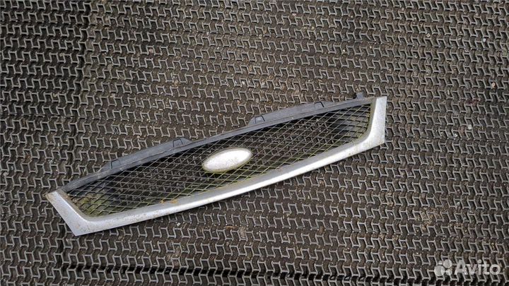 Решетка радиатора Ford Fiesta, 2000
