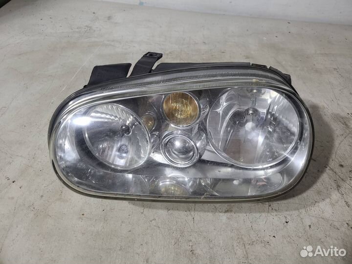 Фара левая Volkswagen Golf 4 2003 1J1941015B