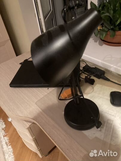 Лампа настольная