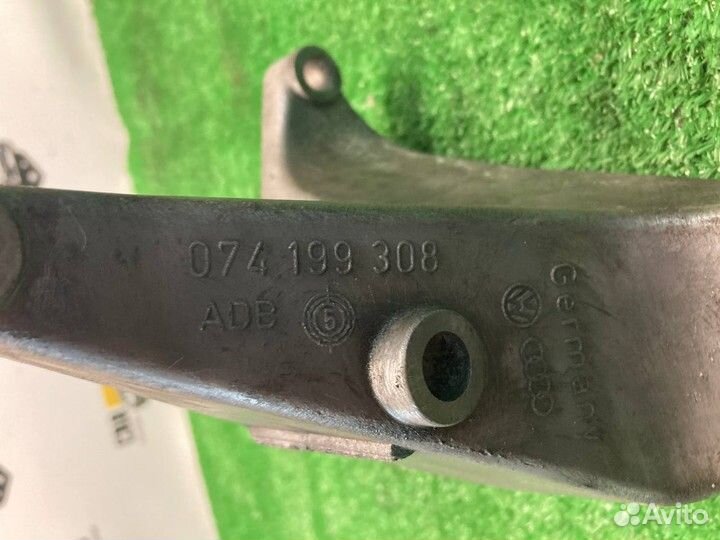 Кронштейн двигателя Volkswagen LT