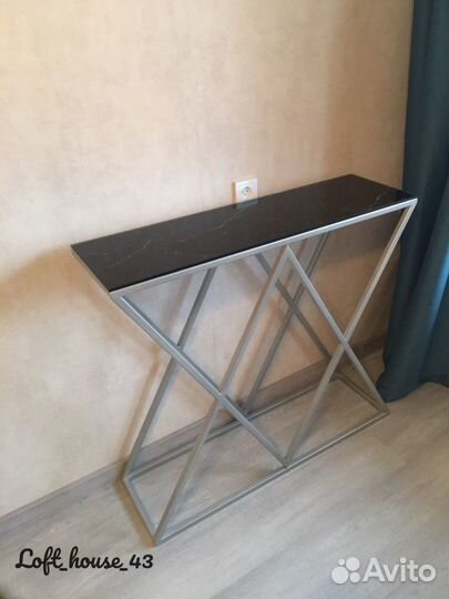 Консольный стол