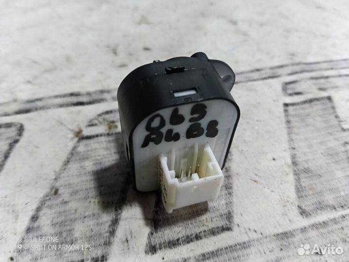 Переключатель регулировки зеркала Audi A4 B8 2.0