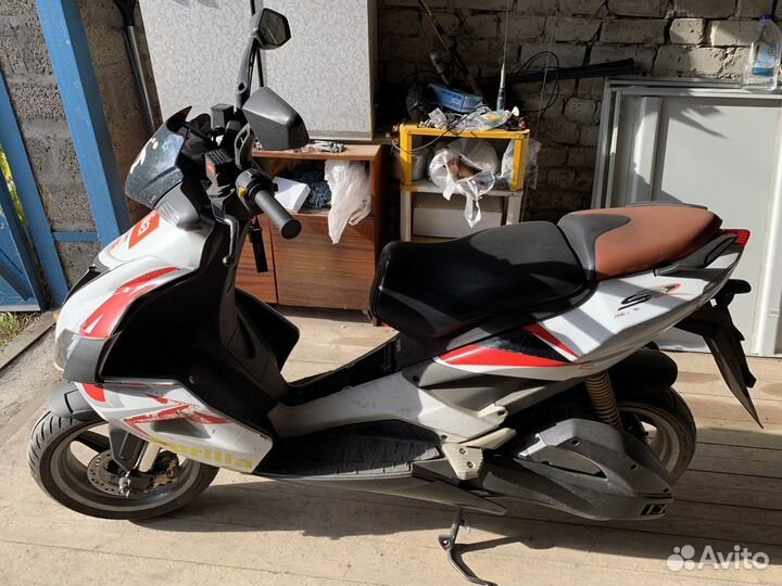 Aprilia SR 50 R 2009гв