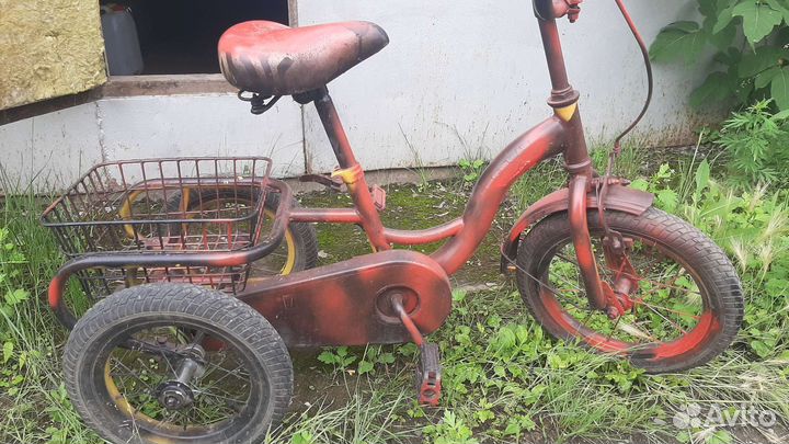 Трёхколёсный велосипед