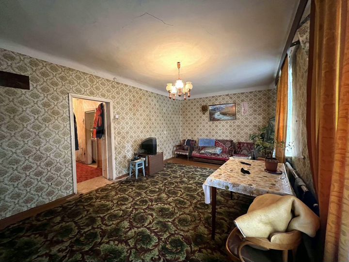 2-к. квартира, 49 м², 1/1 эт.