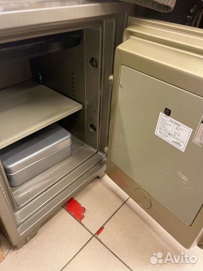 Сейф металлический бу