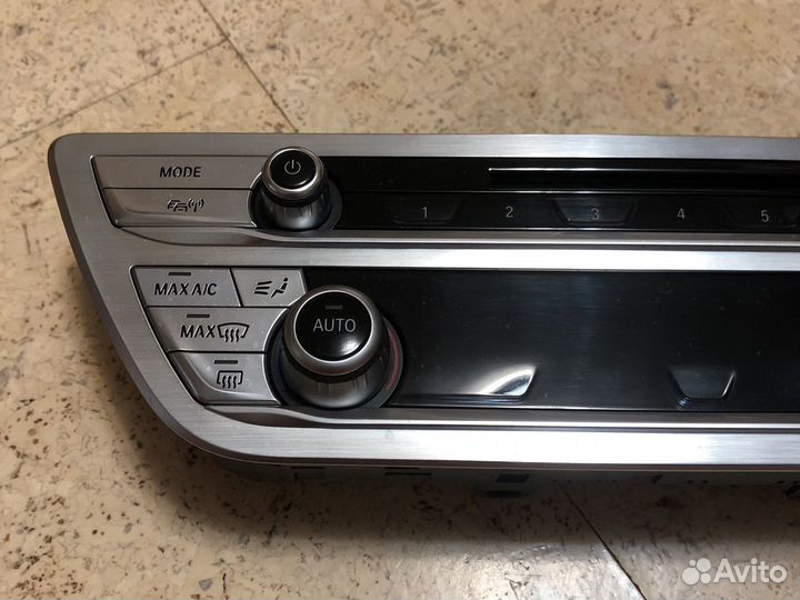 BMW 7-Series Панель управления радиоприемником